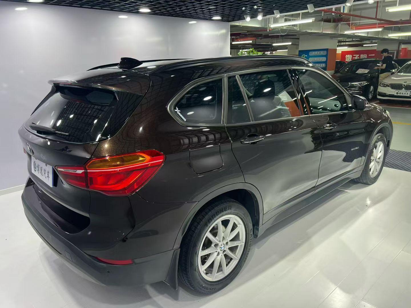 BMW X1 2016 thumb 12
