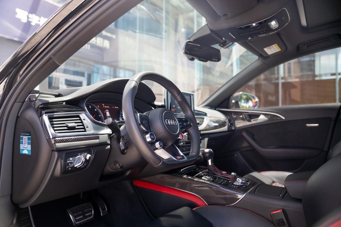Audi RS 6 2016 thumb 7