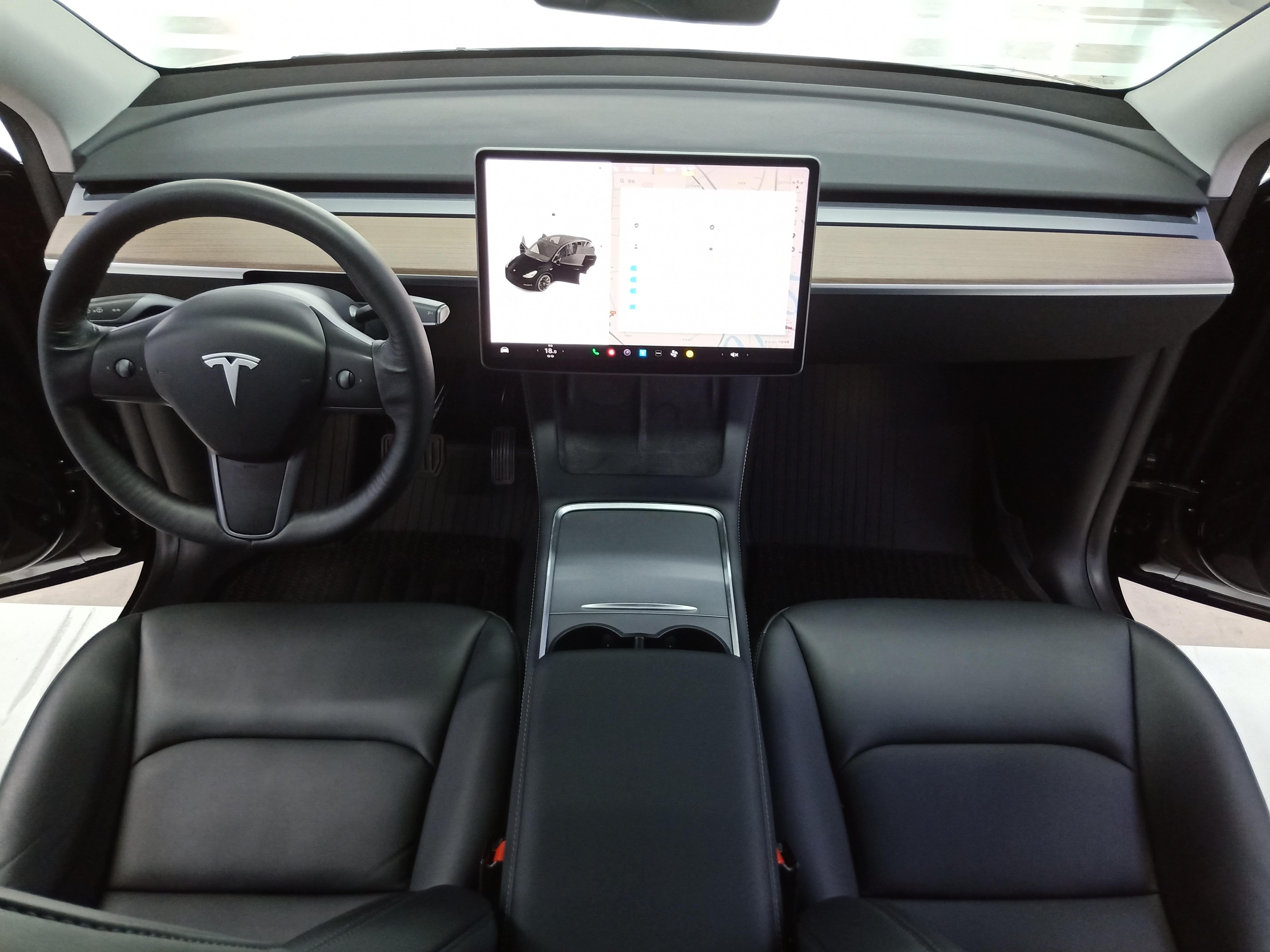 Tesla Model Y 2021 thumb 8