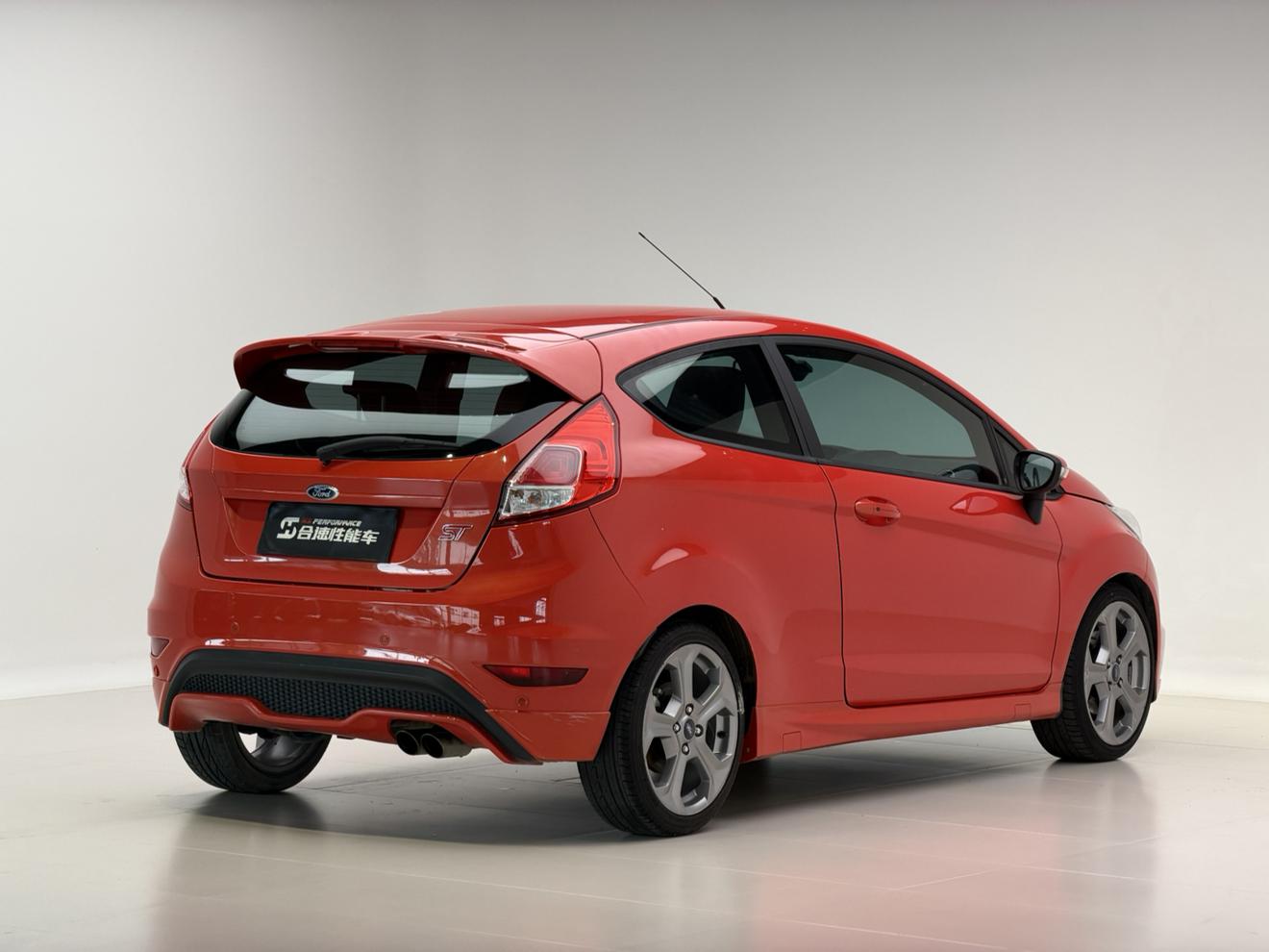 Ford Fiesta 2013 thumb 3