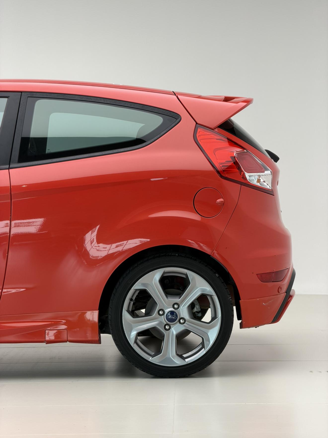 Ford Fiesta 2013 thumb 6