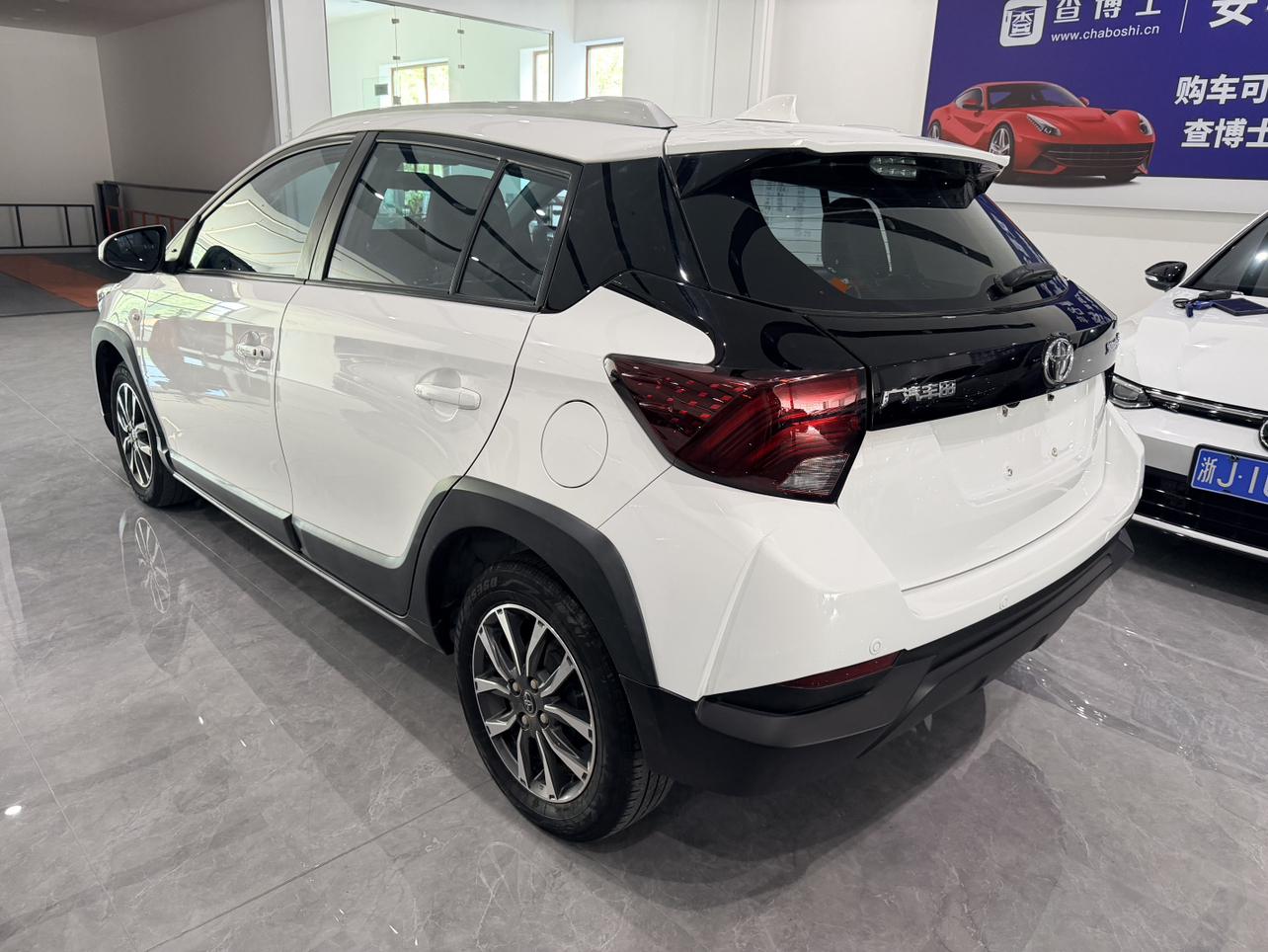 Toyota Yaris 2022 thumb 2