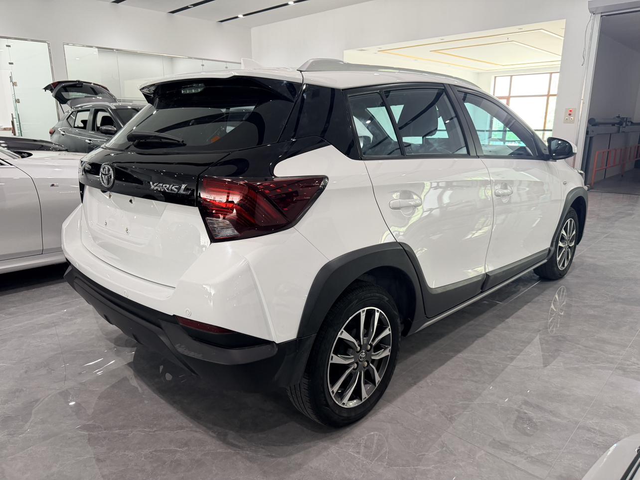 Toyota Yaris 2022 thumb 4