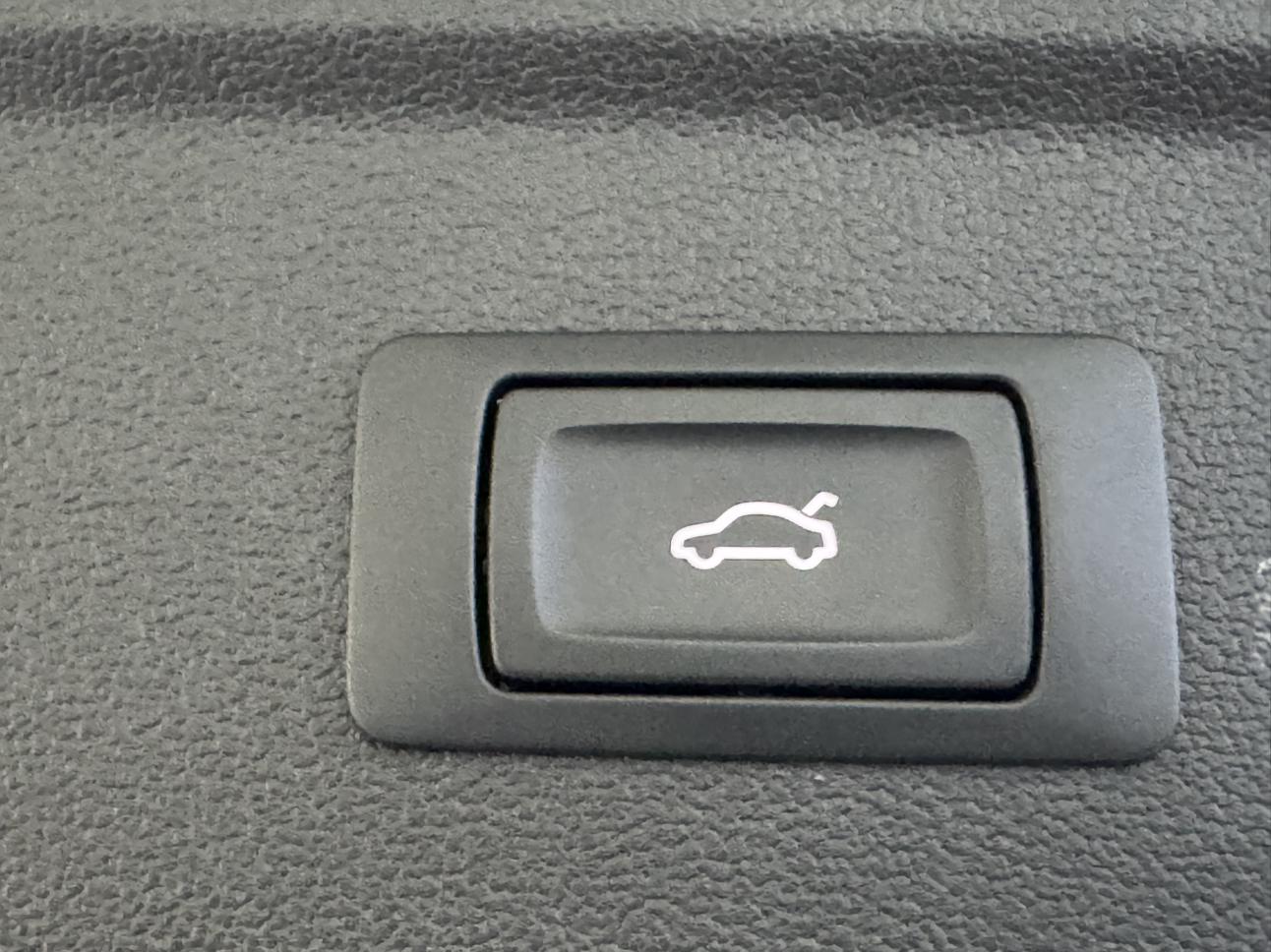 Audi A3 2023 thumb 2