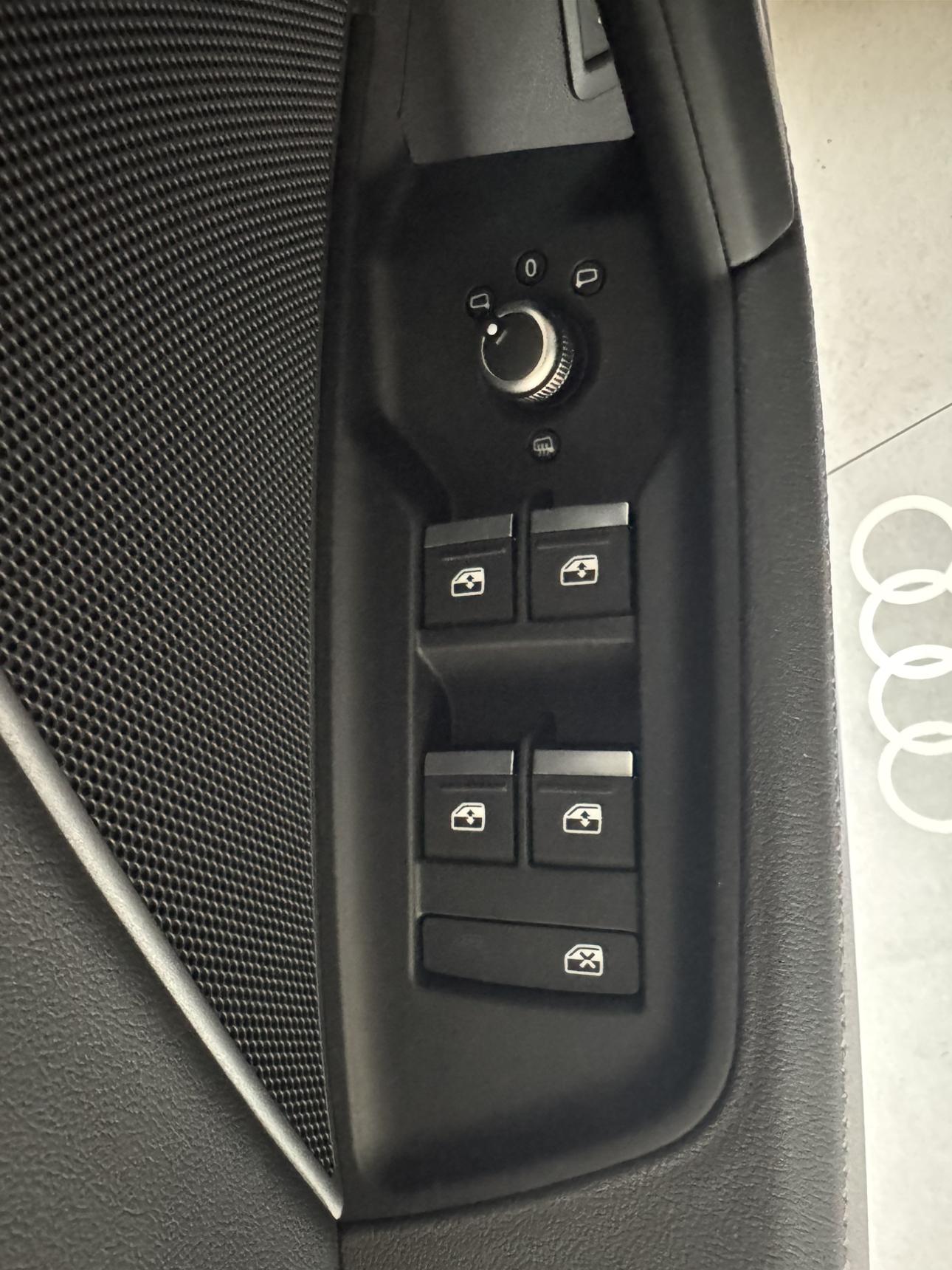 Audi A3 2023 thumb 7
