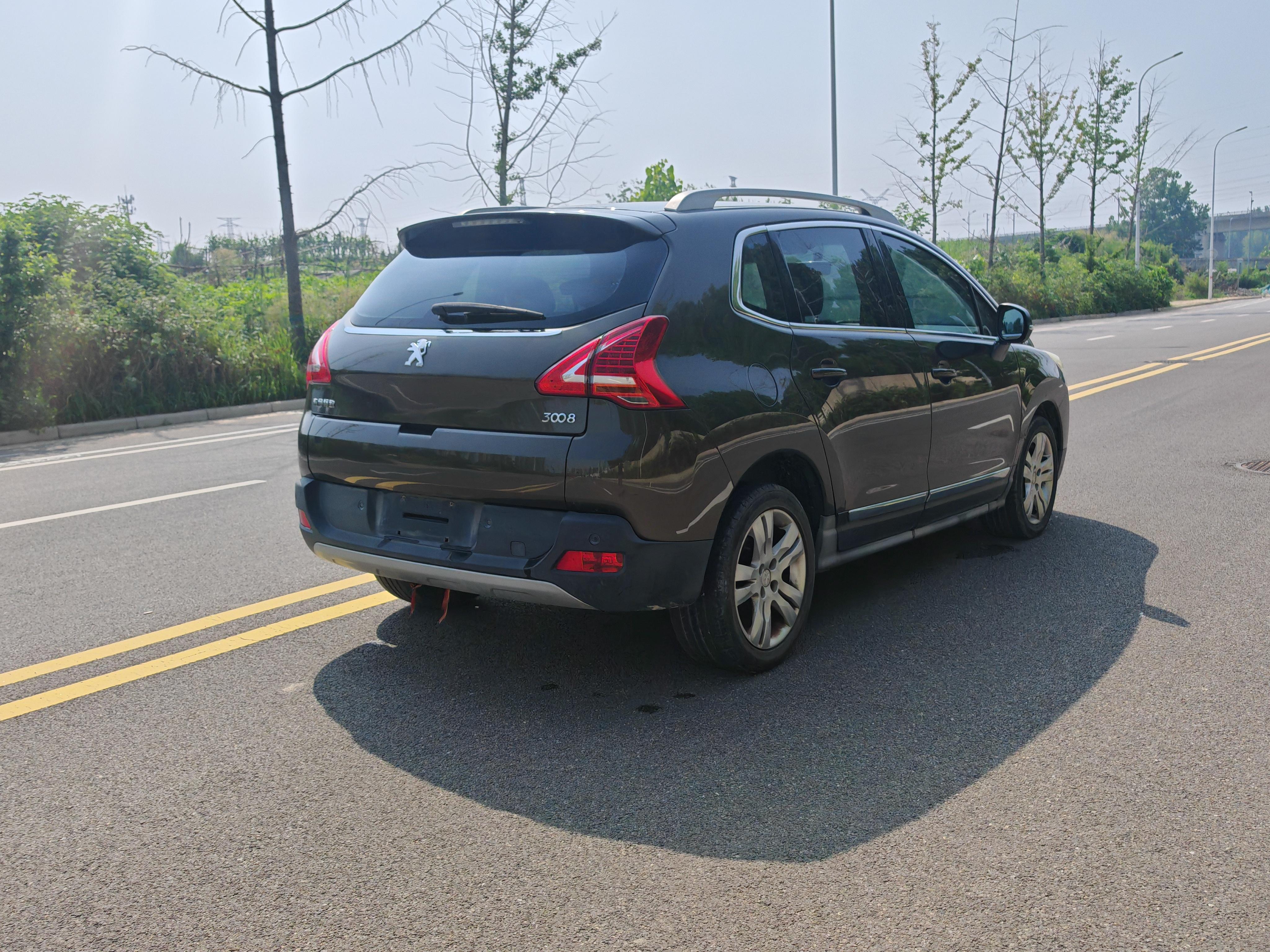 Peugeot 3008 2015 thumb 5