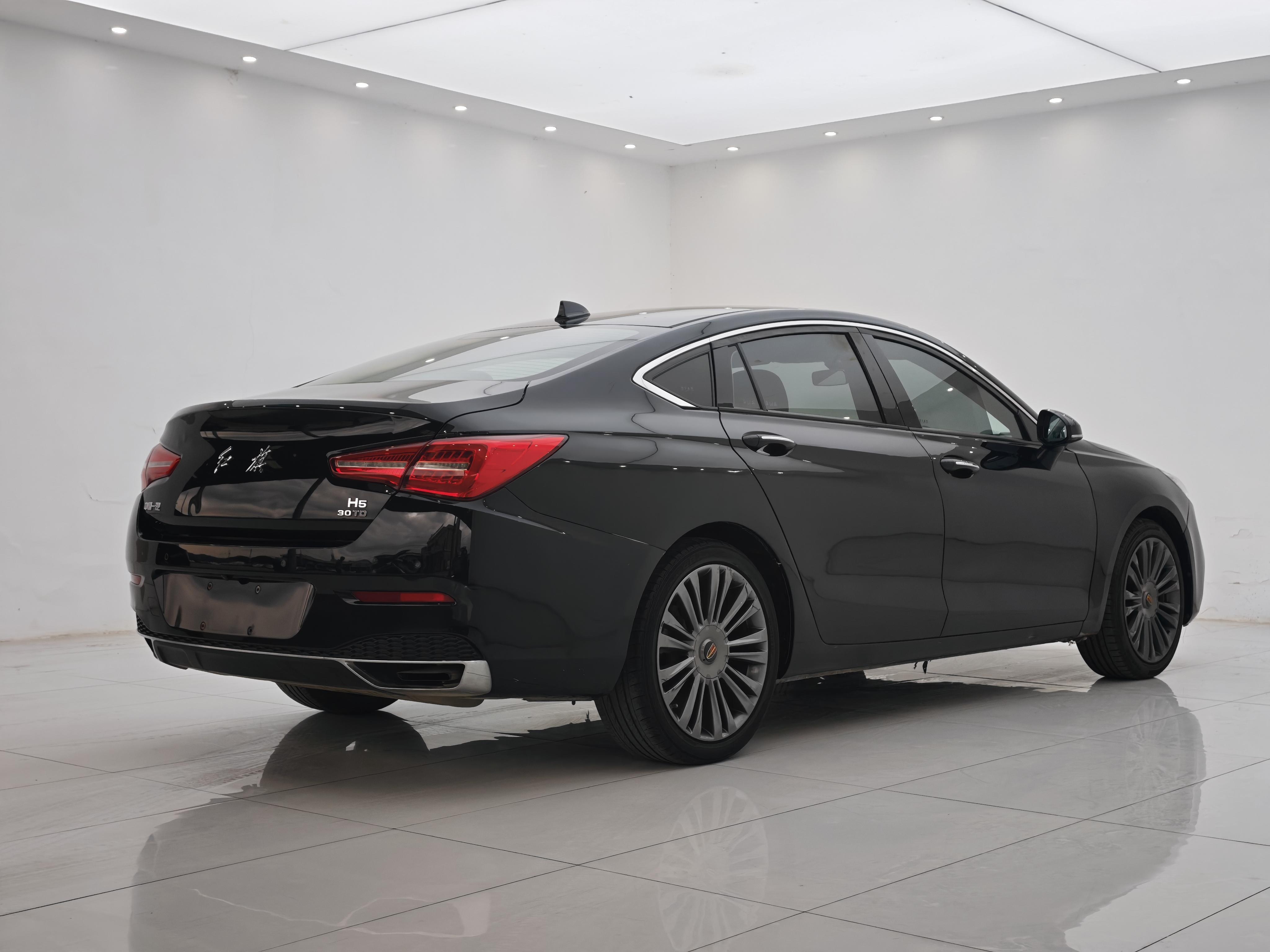 Hongqi H5 2020 thumb 4