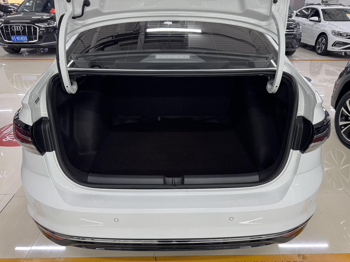 Volkswagen Lavida XR 2023 thumb 10