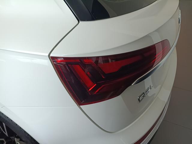 Audi Q5 2022 thumb 5
