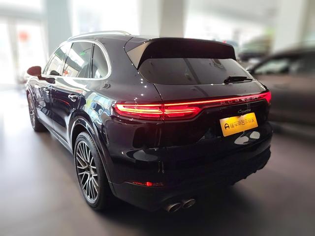 Porsche Cayenne 2019 thumb 2