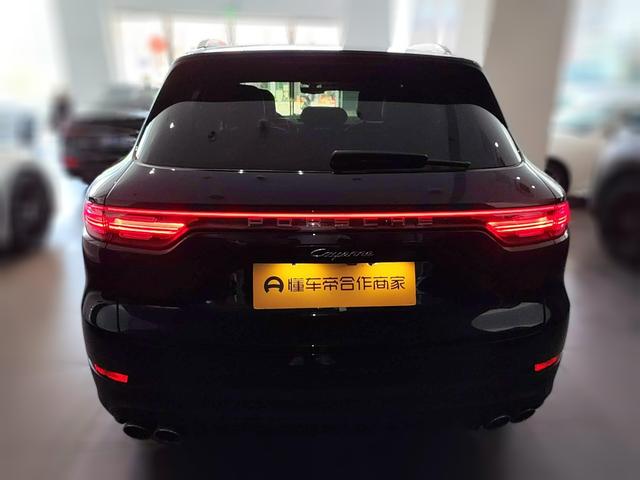 Porsche Cayenne 2019 thumb 3