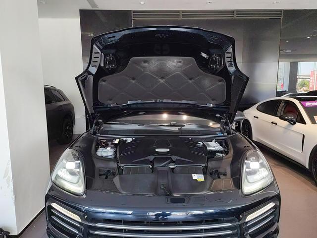 Porsche Cayenne 2019 thumb 6