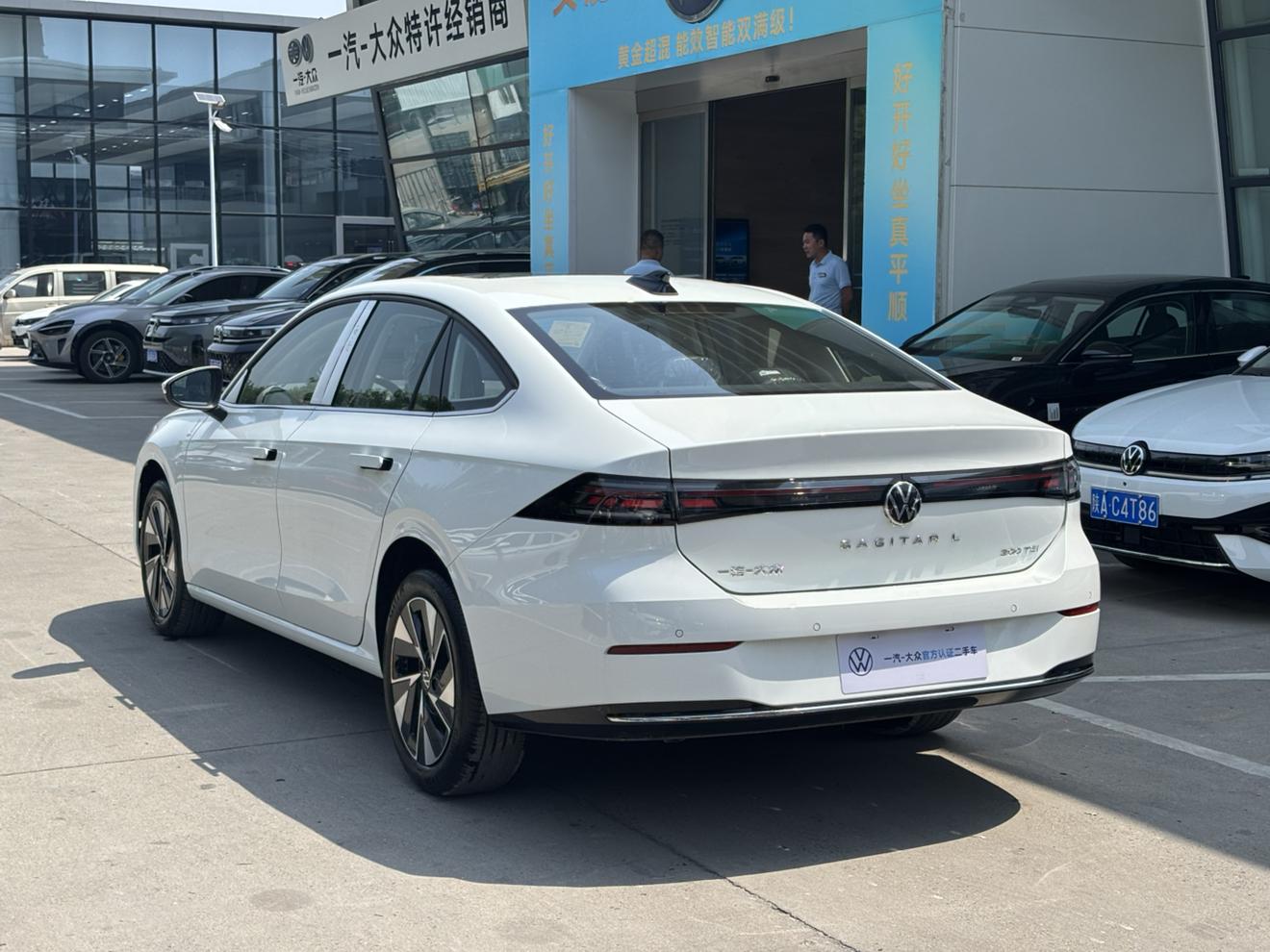 Volkswagen Sagitar 2026 thumb 2
