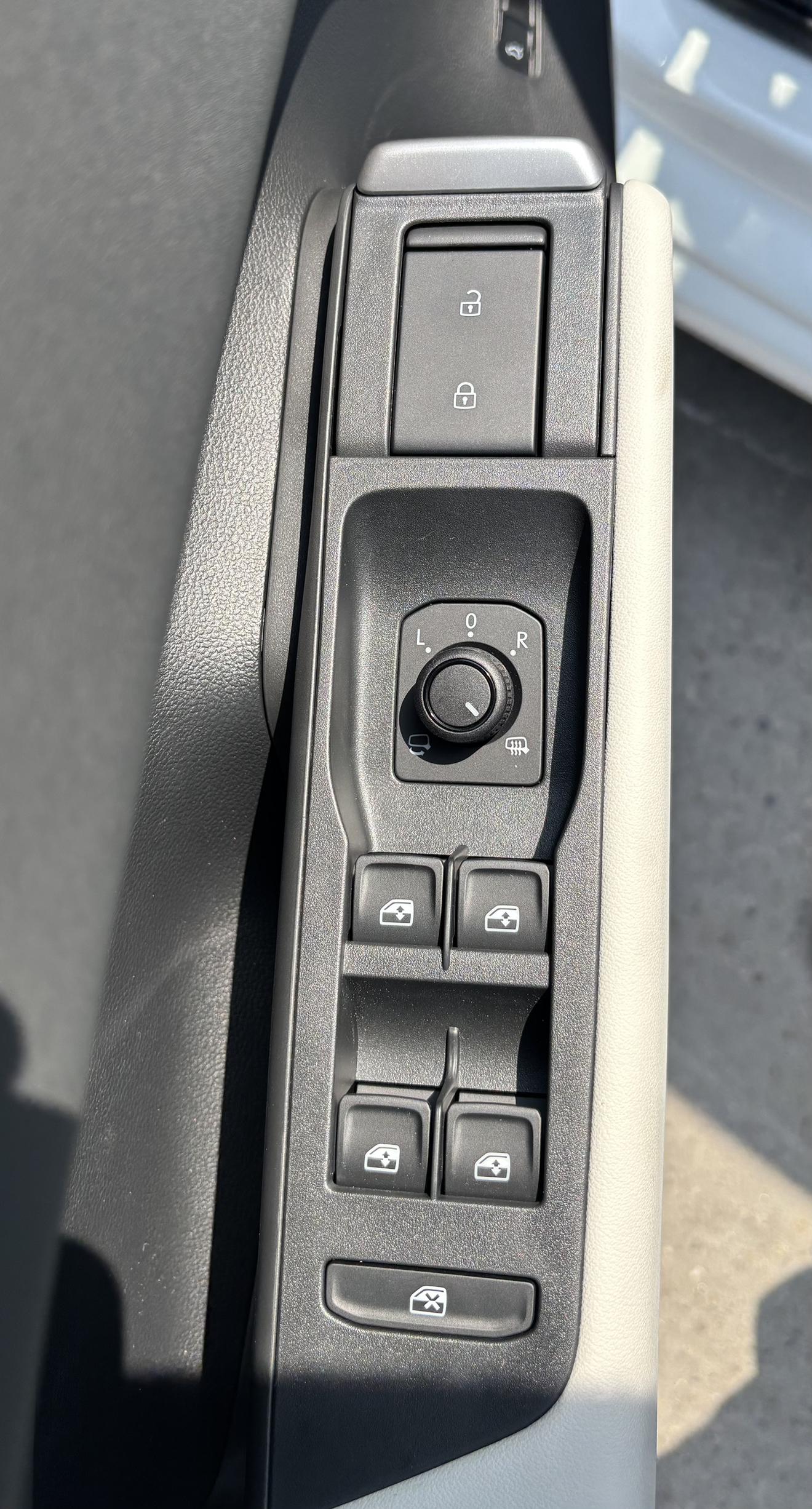 Volkswagen Sagitar 2026 thumb 9