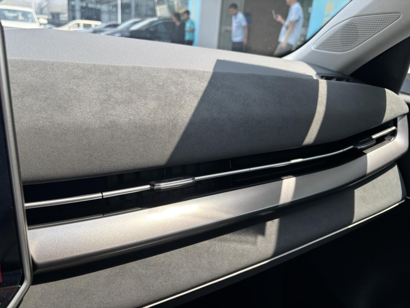Volkswagen Sagitar 2026 thumb 11
