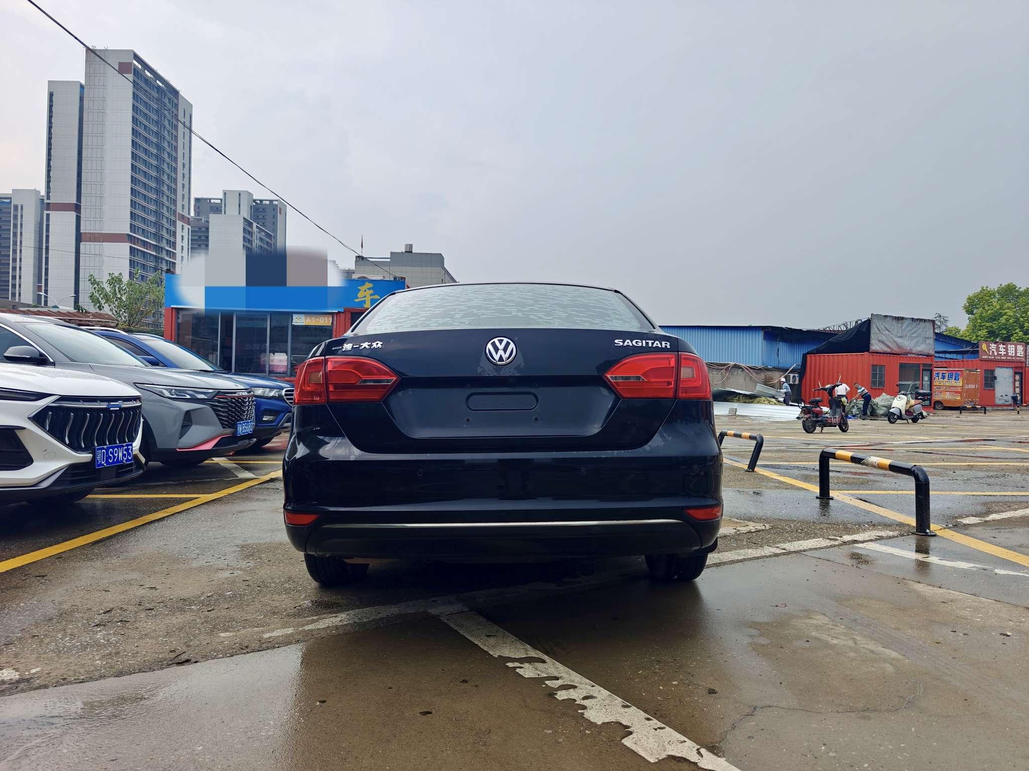 Volkswagen Sagitar 2014 thumb 12