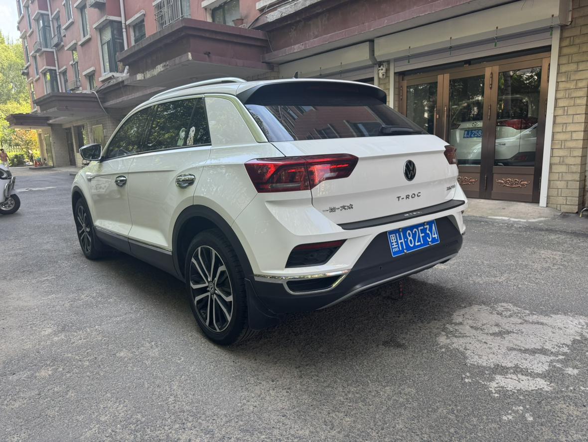Volkswagen T-Roc 2022 thumb 2