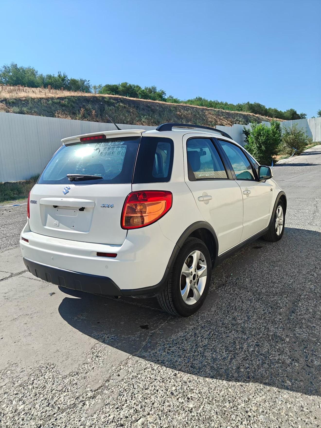Suzuki SX4 2016 thumb 4