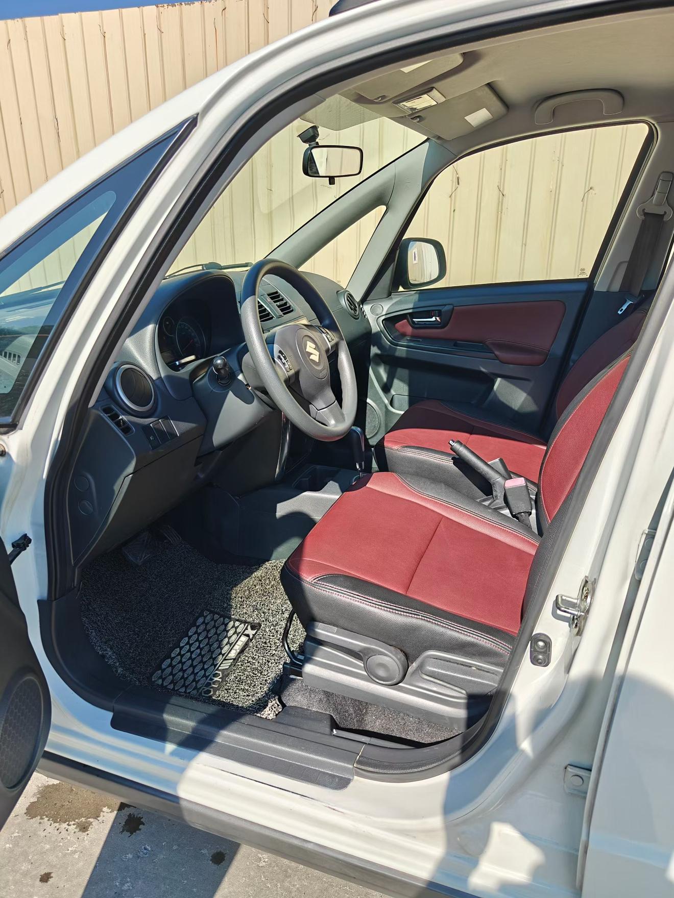 Suzuki SX4 2016 thumb 6