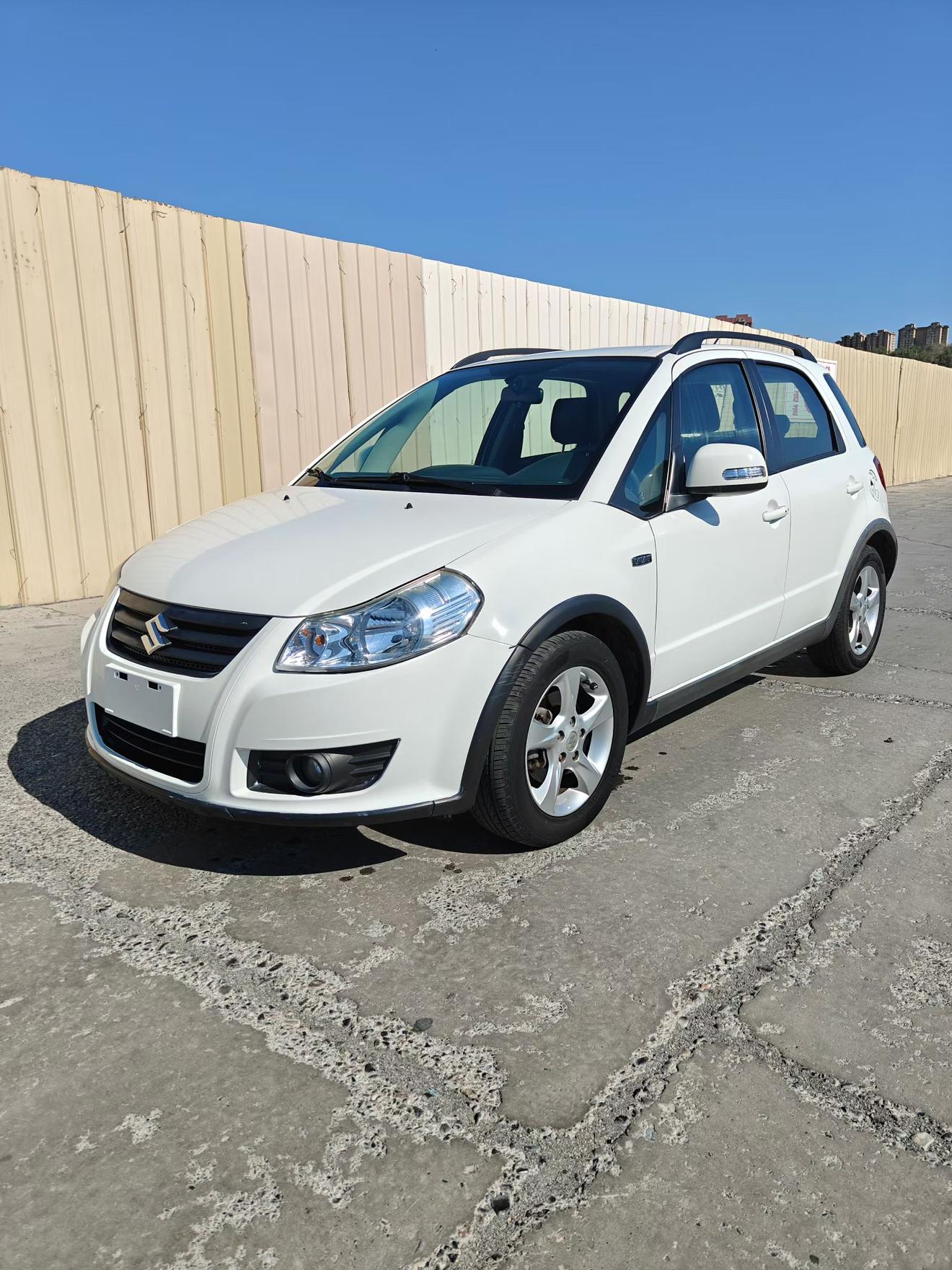 Suzuki SX4 2016 thumb 8