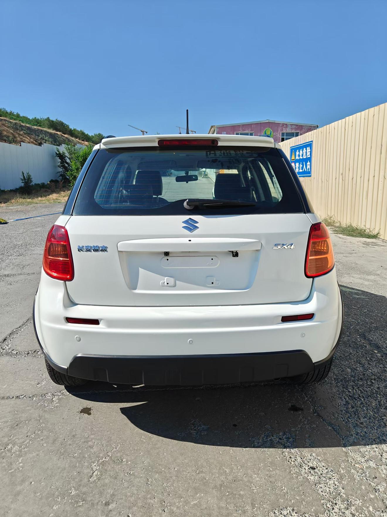 Suzuki SX4 2016 thumb 12