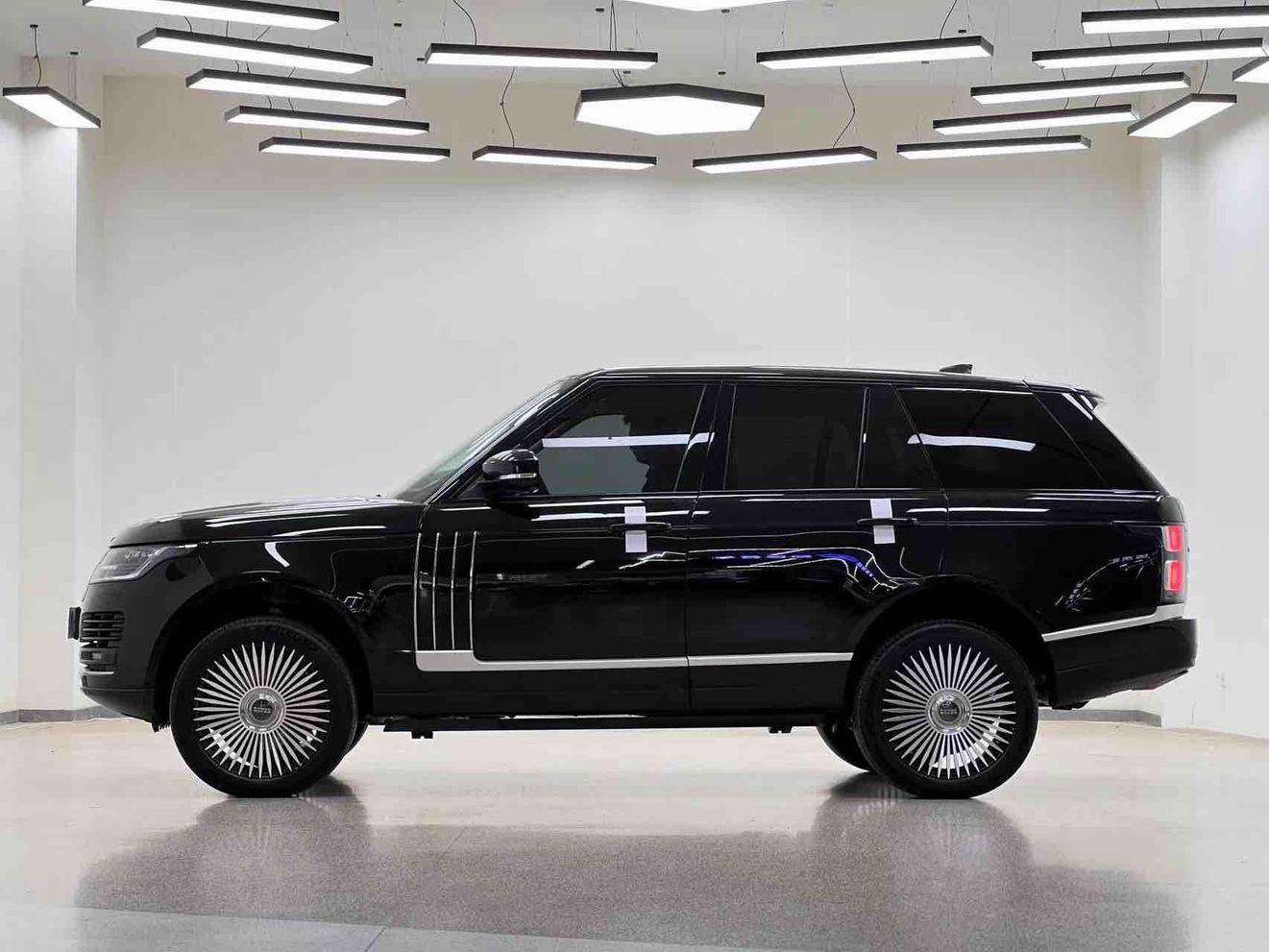 Land Rover Range Rover 2022 thumb 2