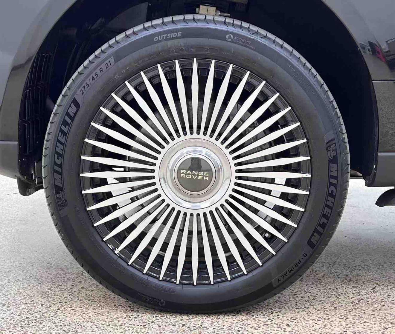 Land Rover Range Rover 2022 thumb 11