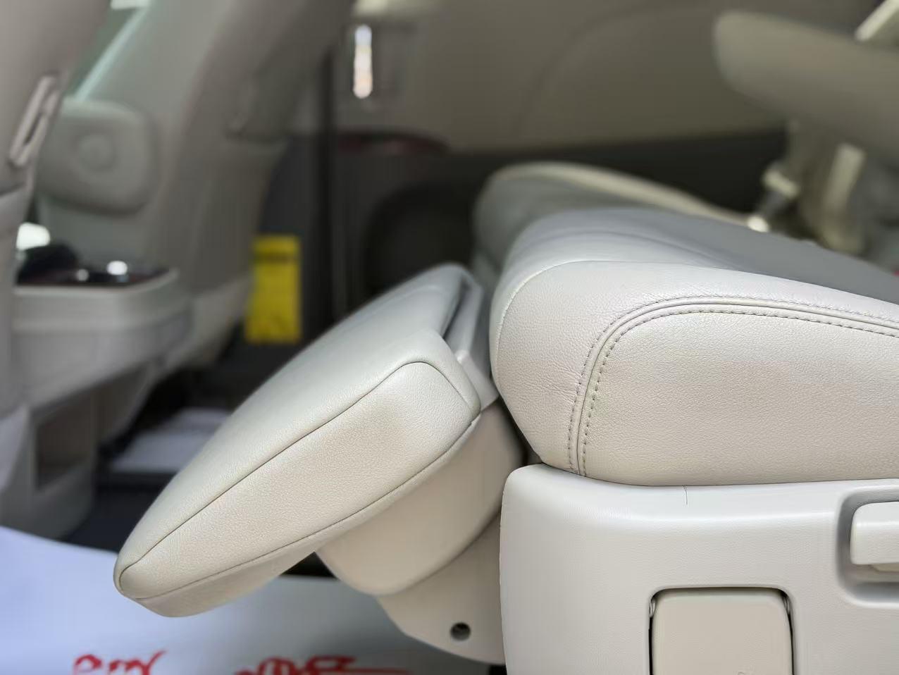 Toyota Sienna 2015 thumb 6