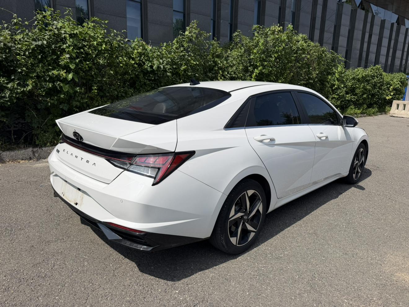 Hyundai Elantra 2022 thumb 4