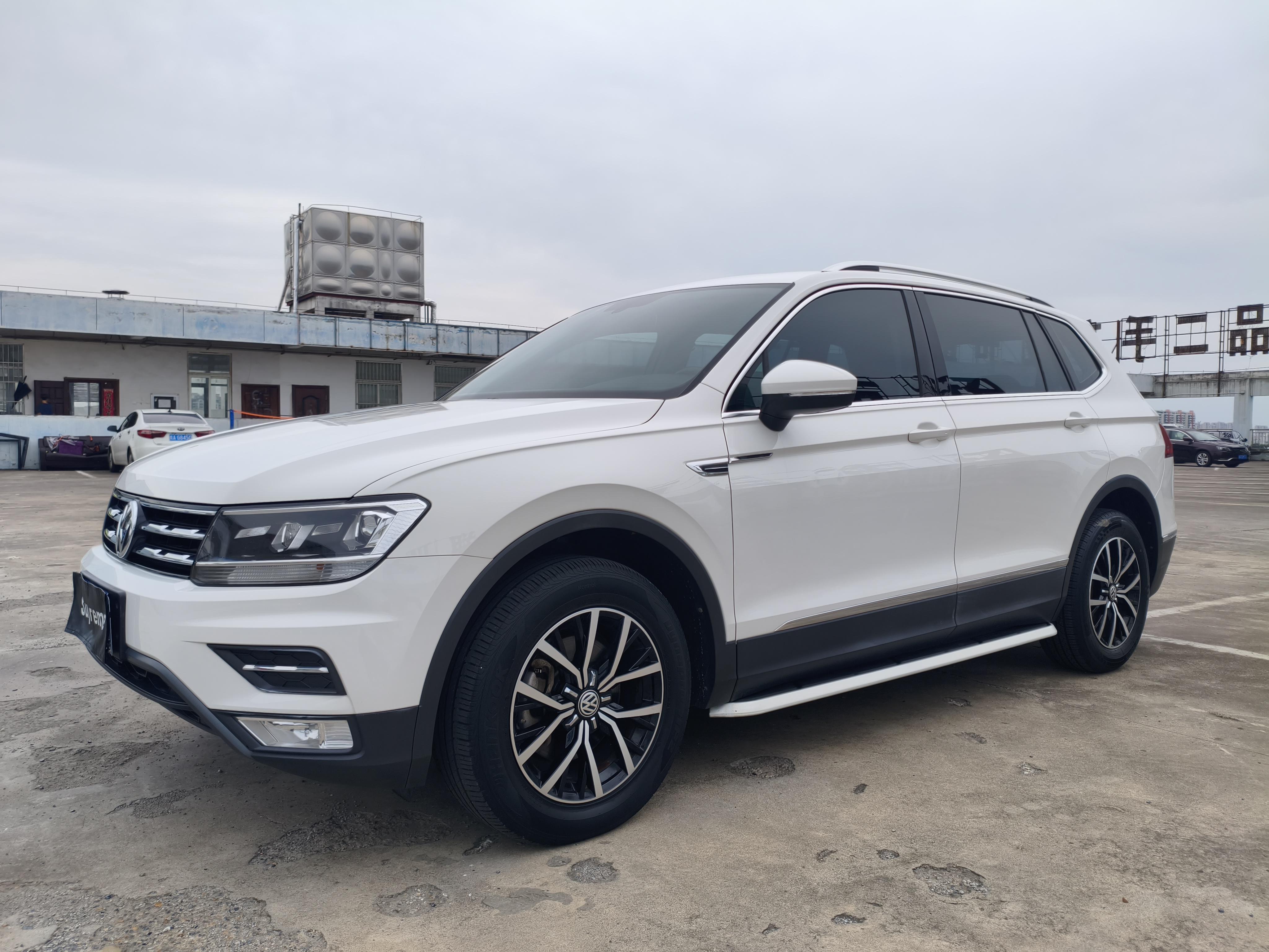 Volkswagen Tiguan 2017 thumb 8