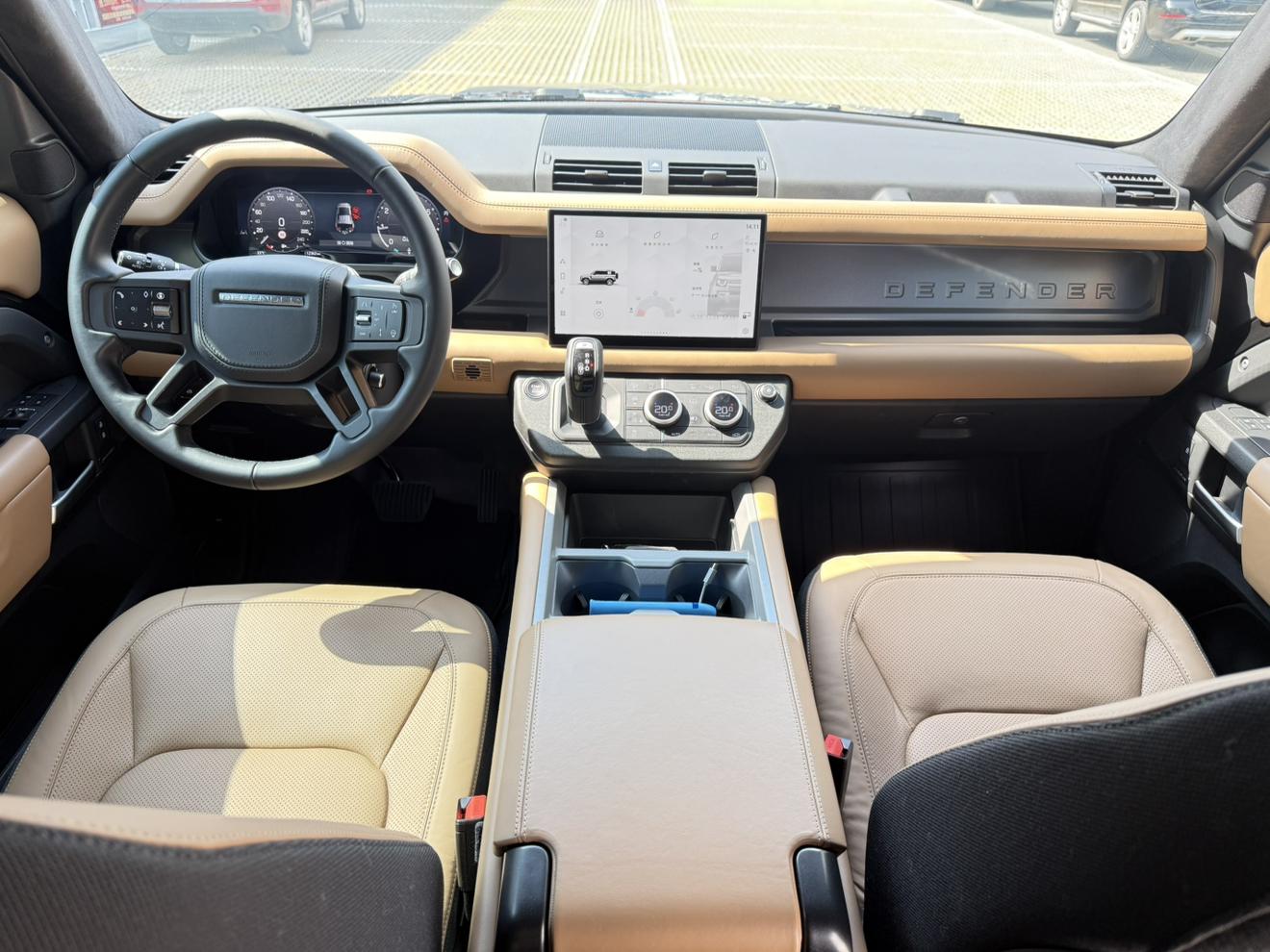Land Rover Defender 2025 thumb 7