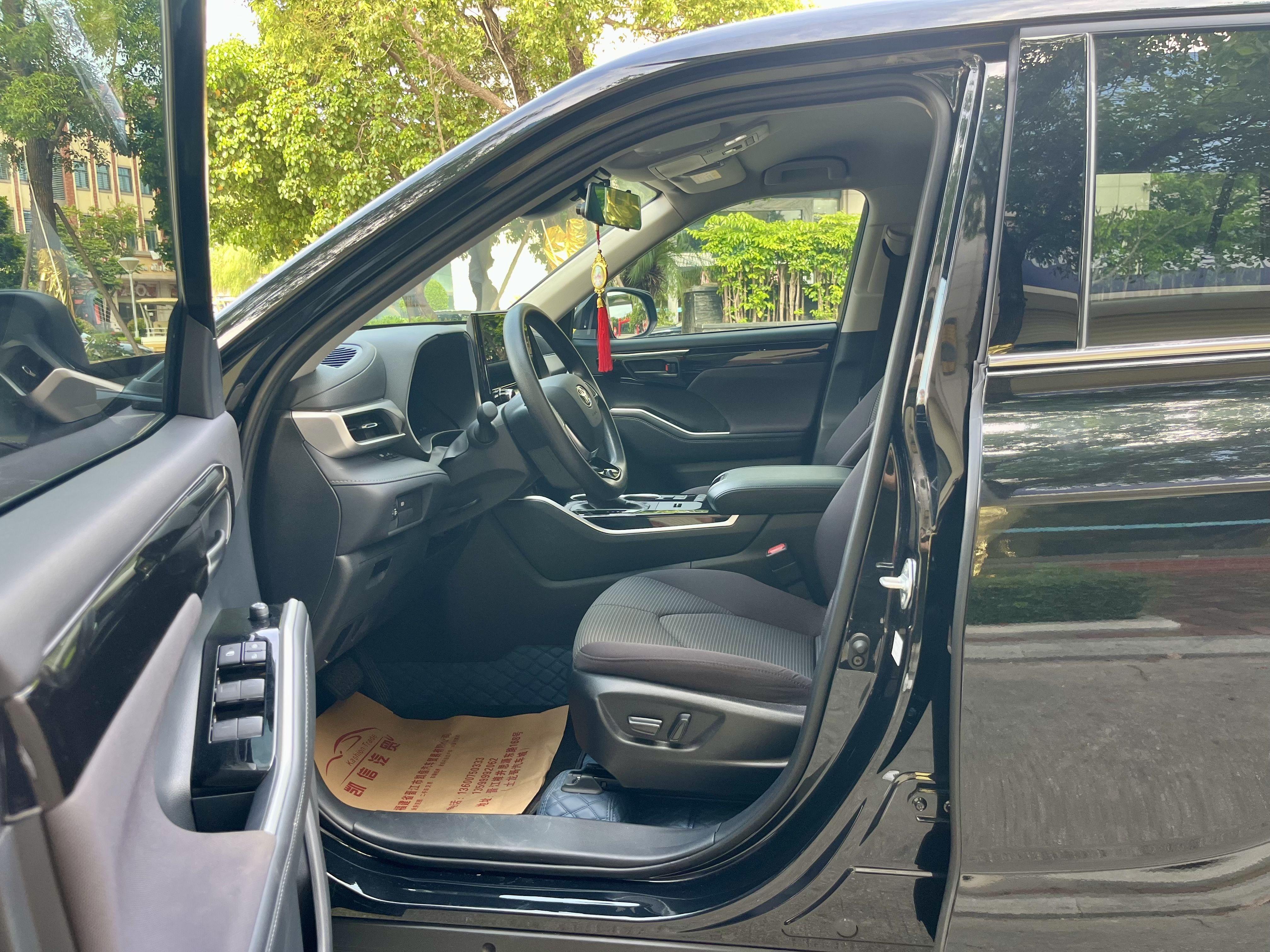 Toyota Highlander 2024 thumb 6