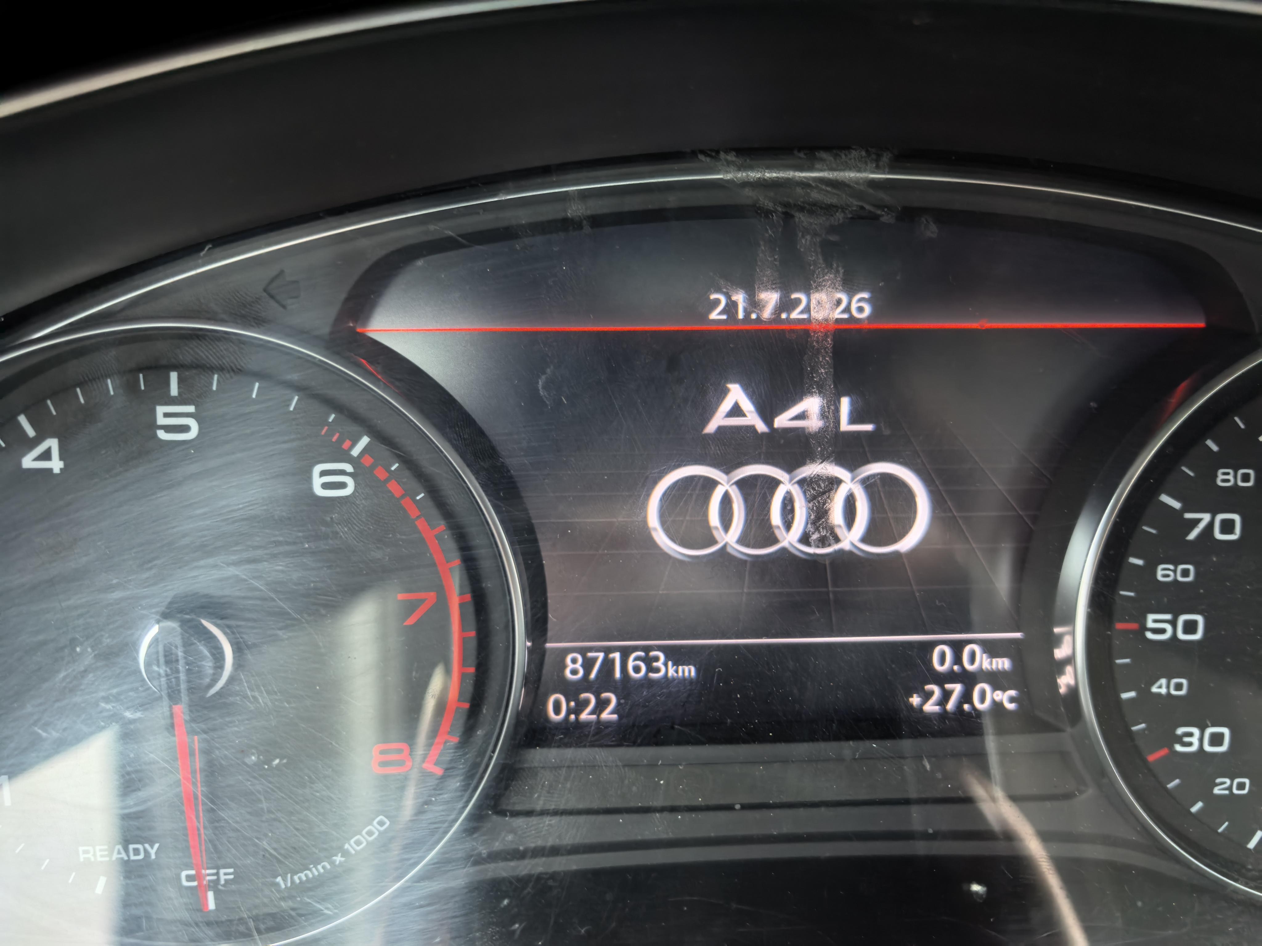 Audi A4 2019 thumb 6