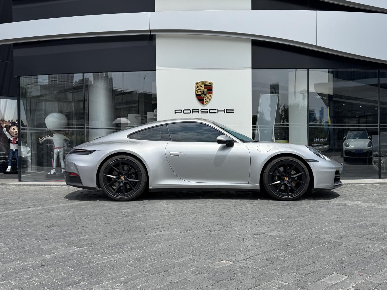 Porsche 911 2025 thumb 6