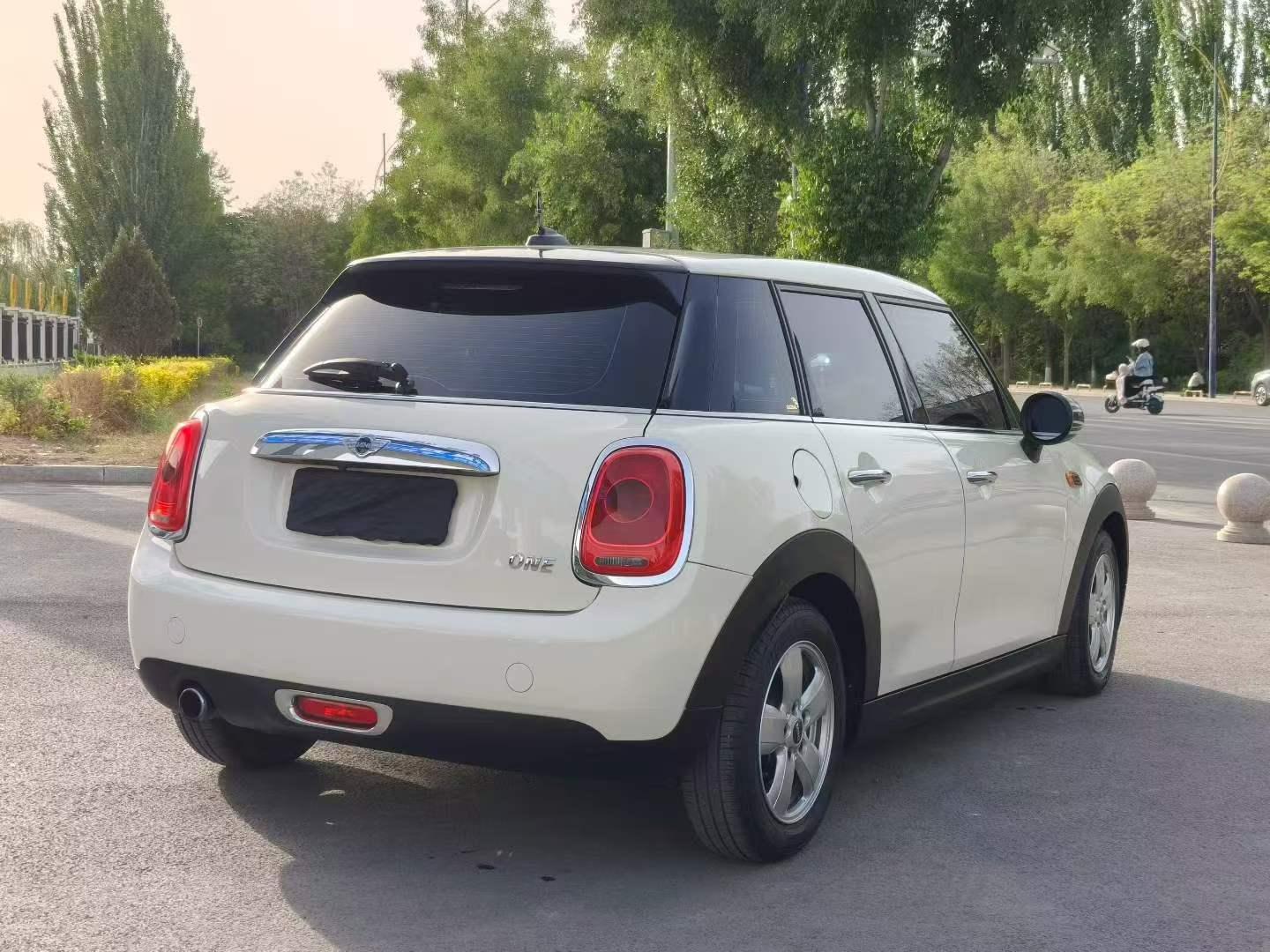 Mini Hatch 2016 thumb 4