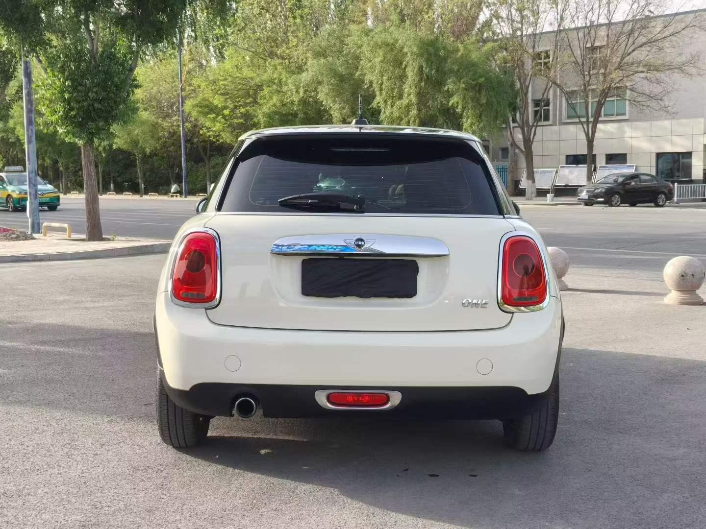 Mini Hatch 2016 thumb 12