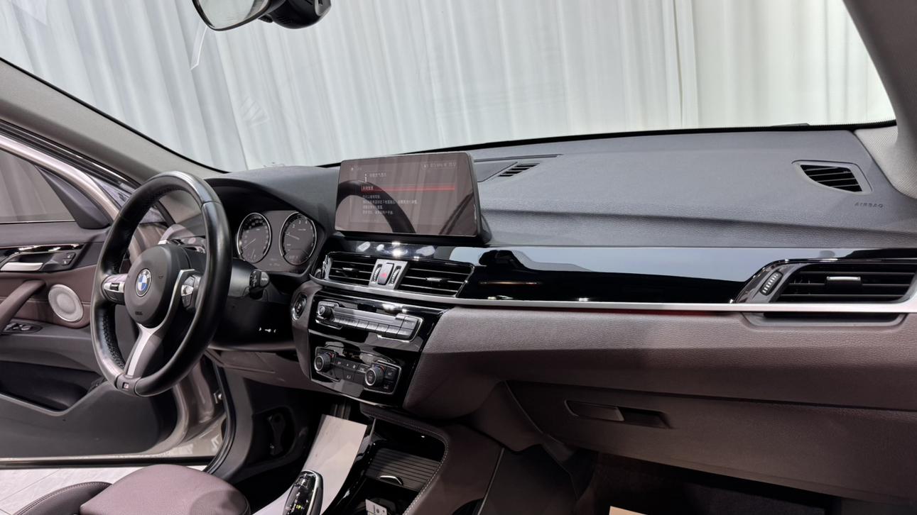 BMW X1 2022 thumb 12