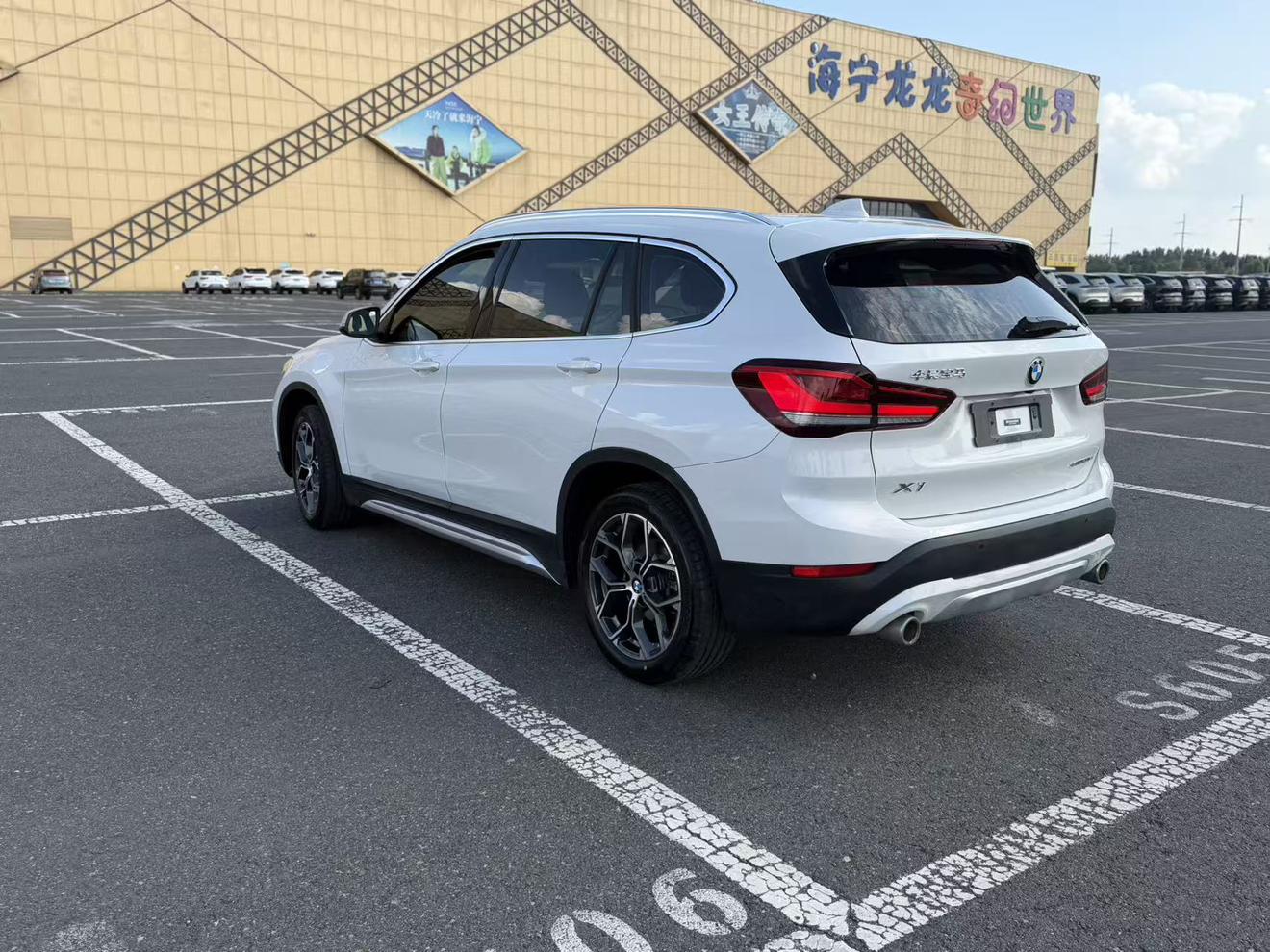 BMW X1 2022 thumb 2