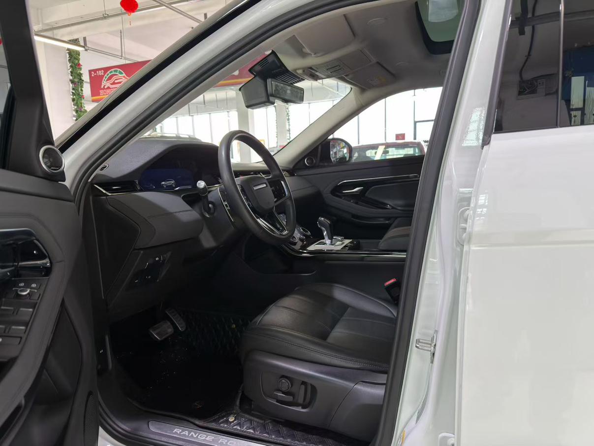 Land Rover Evoque 2022 thumb 6