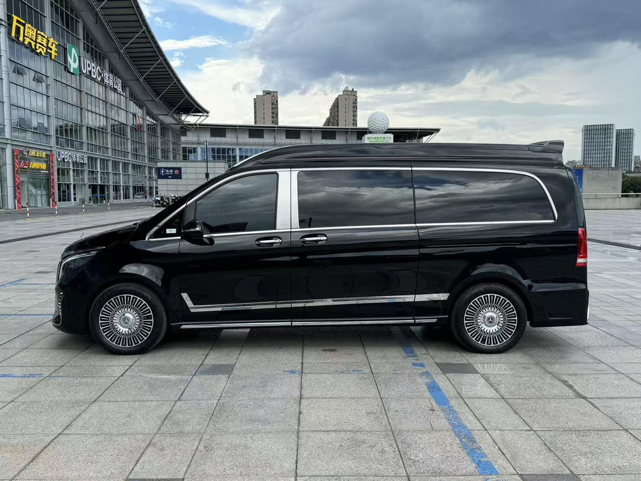 Mercedes-Benz V-Класс 2022 thumb 2