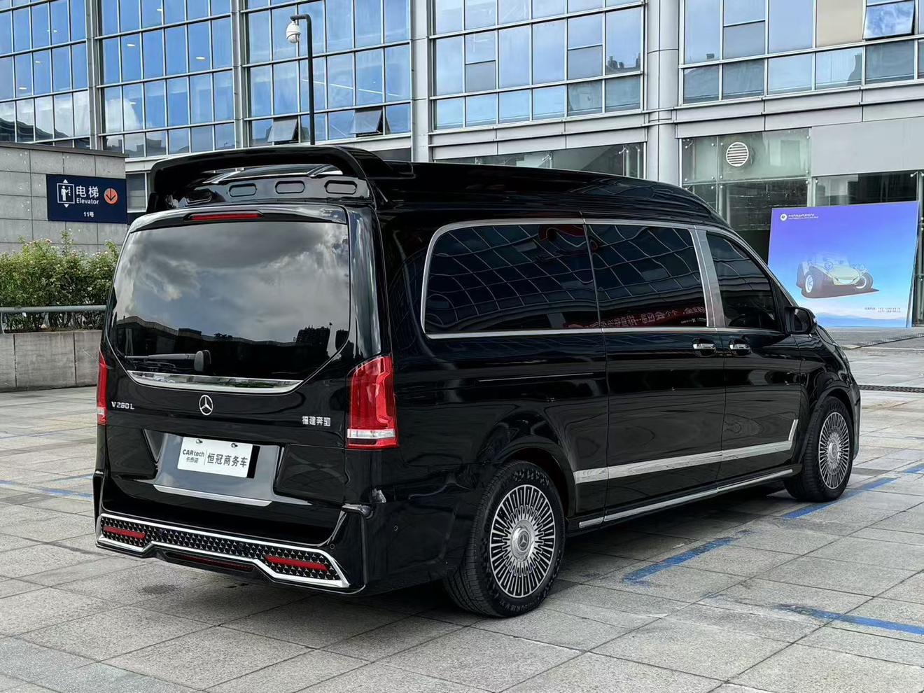 Mercedes-Benz V-Класс 2022 thumb 4