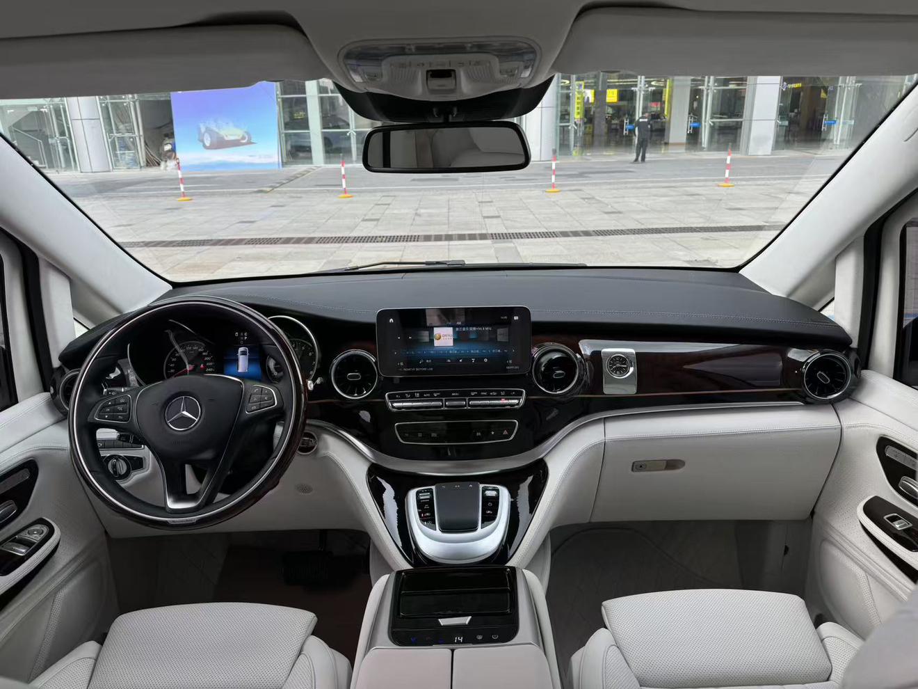 Mercedes-Benz V-Класс 2022 thumb 9