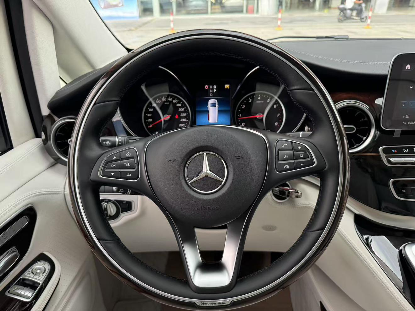 Mercedes-Benz V-Класс 2022 thumb 10