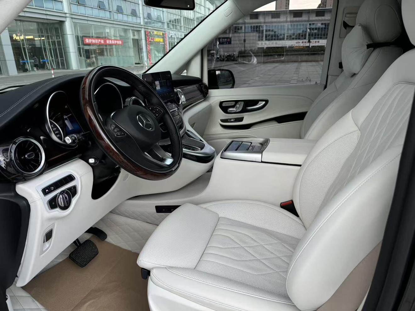 Mercedes-Benz V-Класс 2022 thumb 11