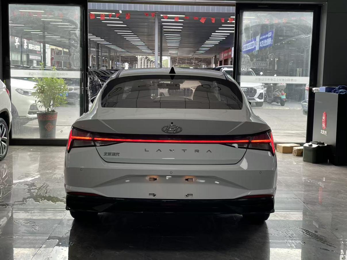 Hyundai Elantra 2022 thumb 3