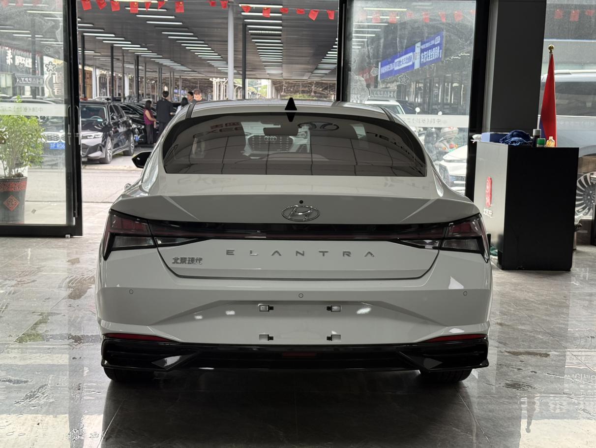 Hyundai Elantra 2022 thumb 3