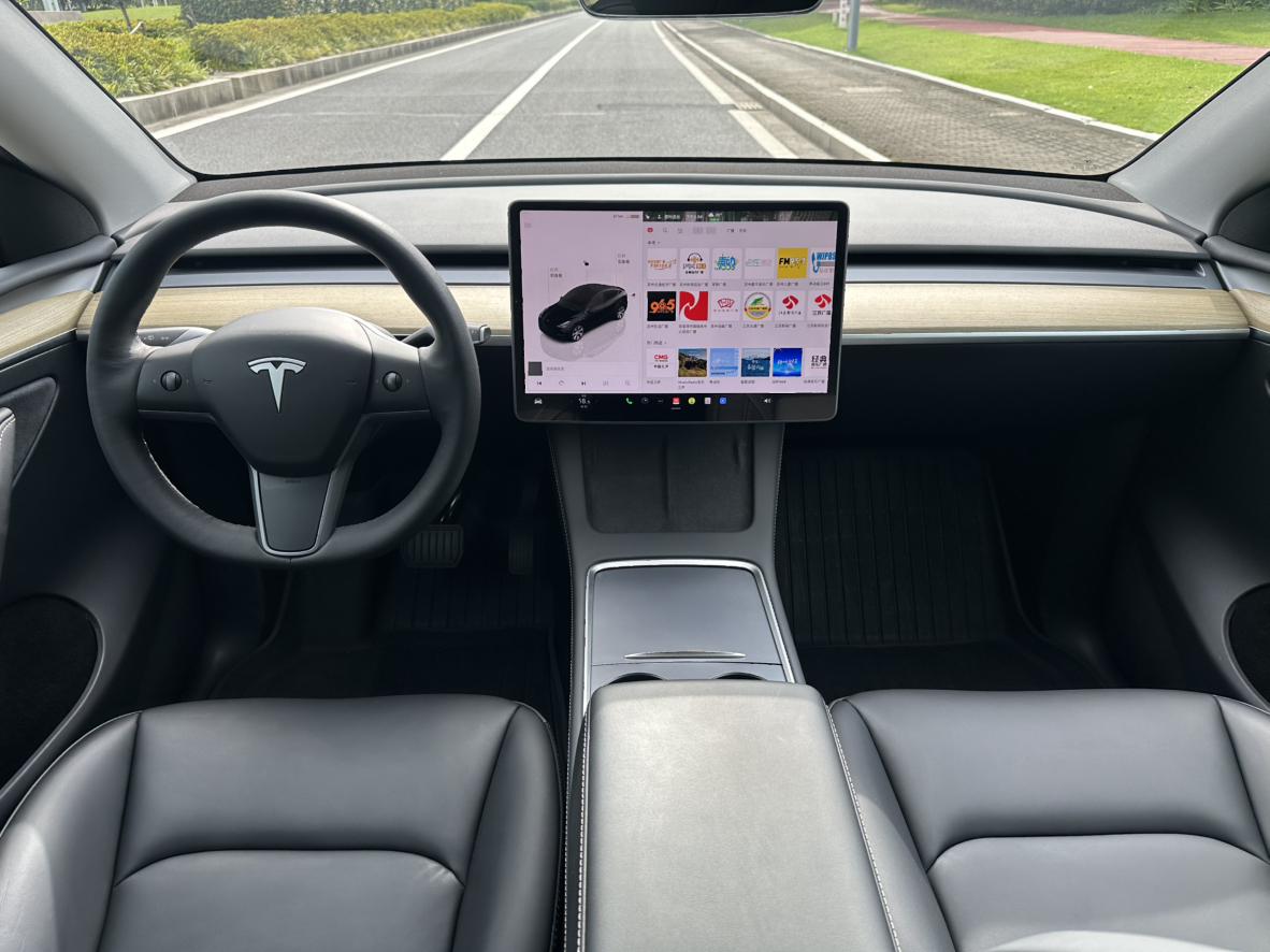 Tesla Model Y 2022 thumb 7