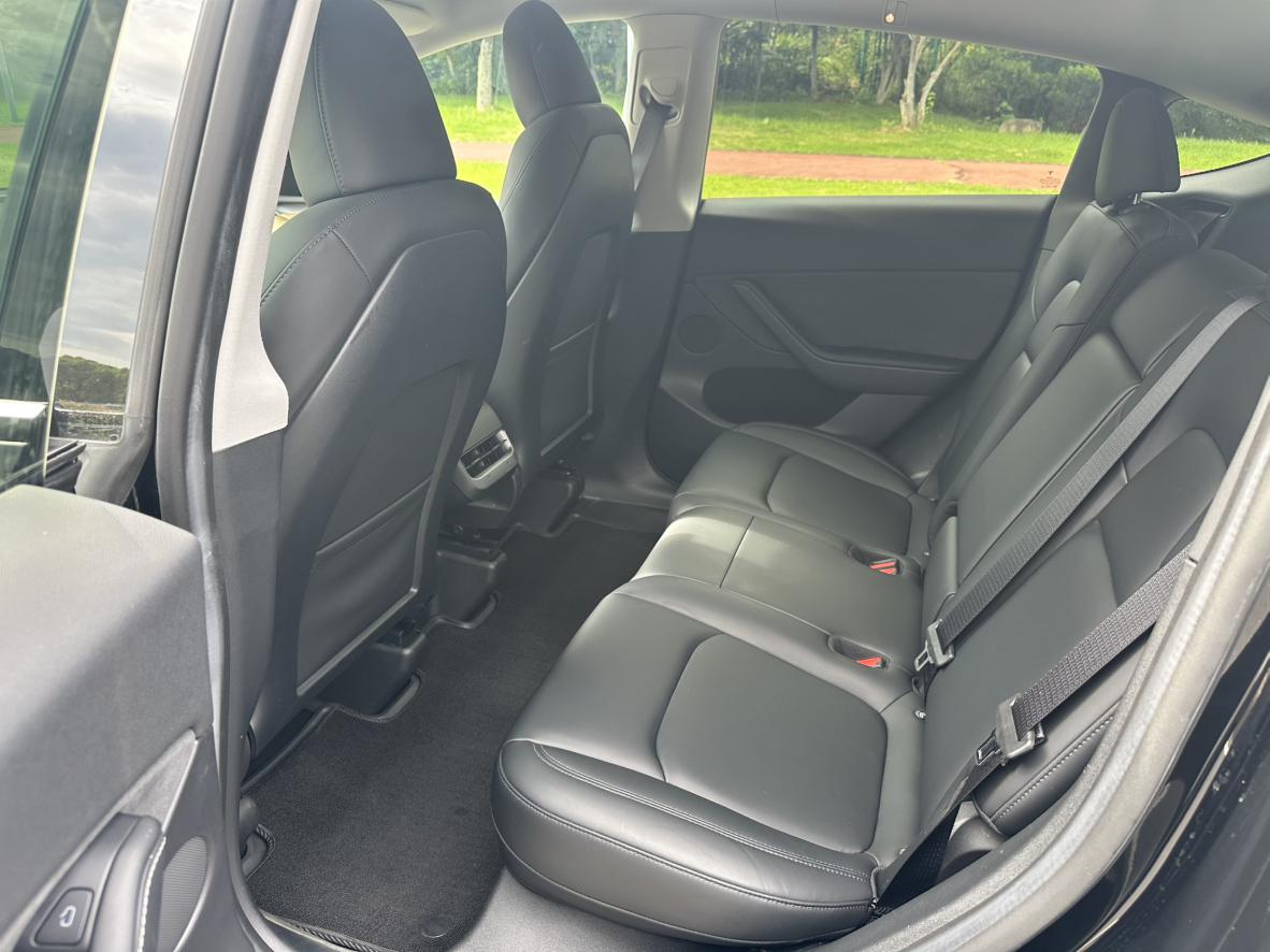 Tesla Model Y 2022 thumb 9