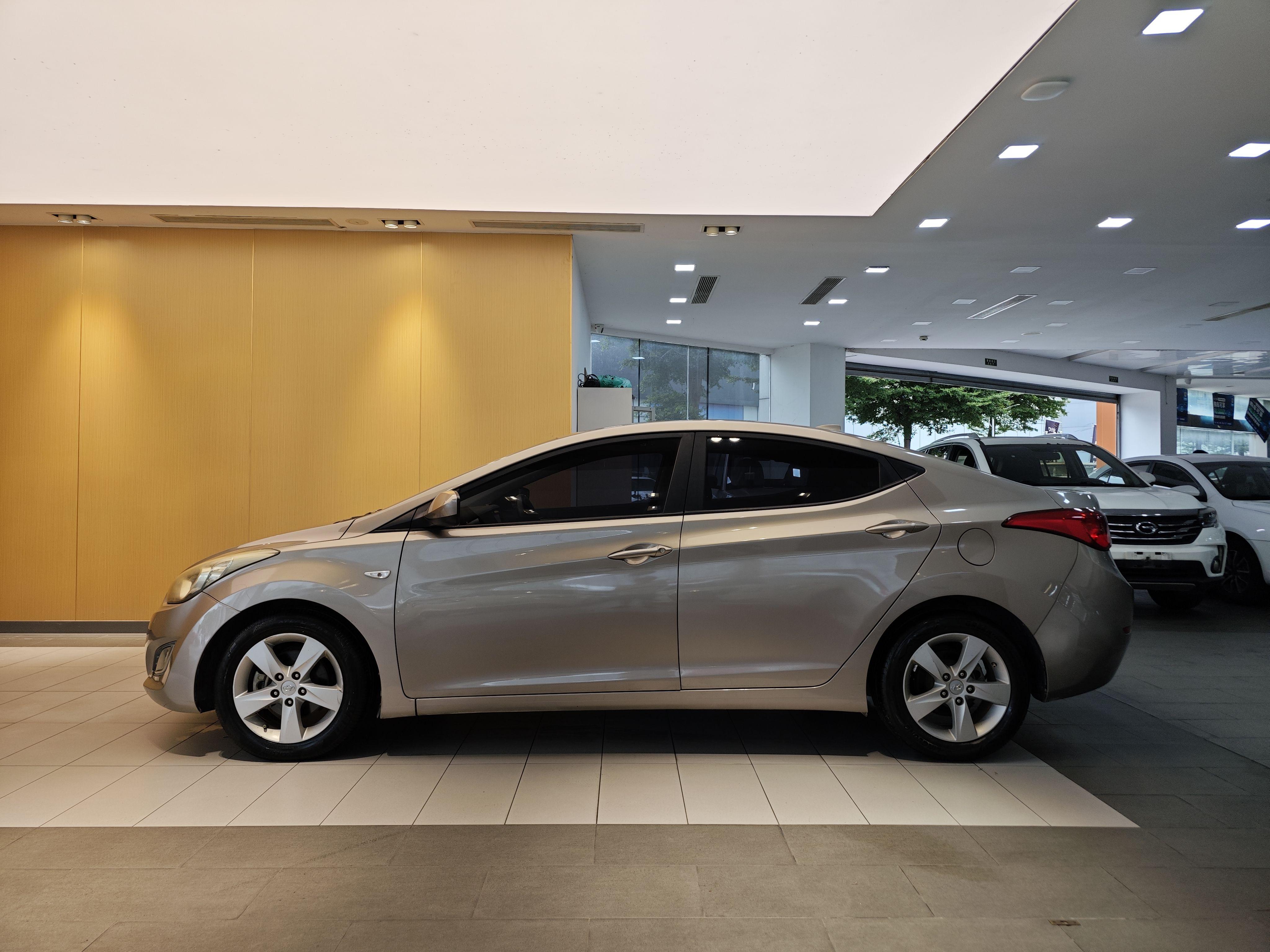 Hyundai Elantra 2012 thumb 2
