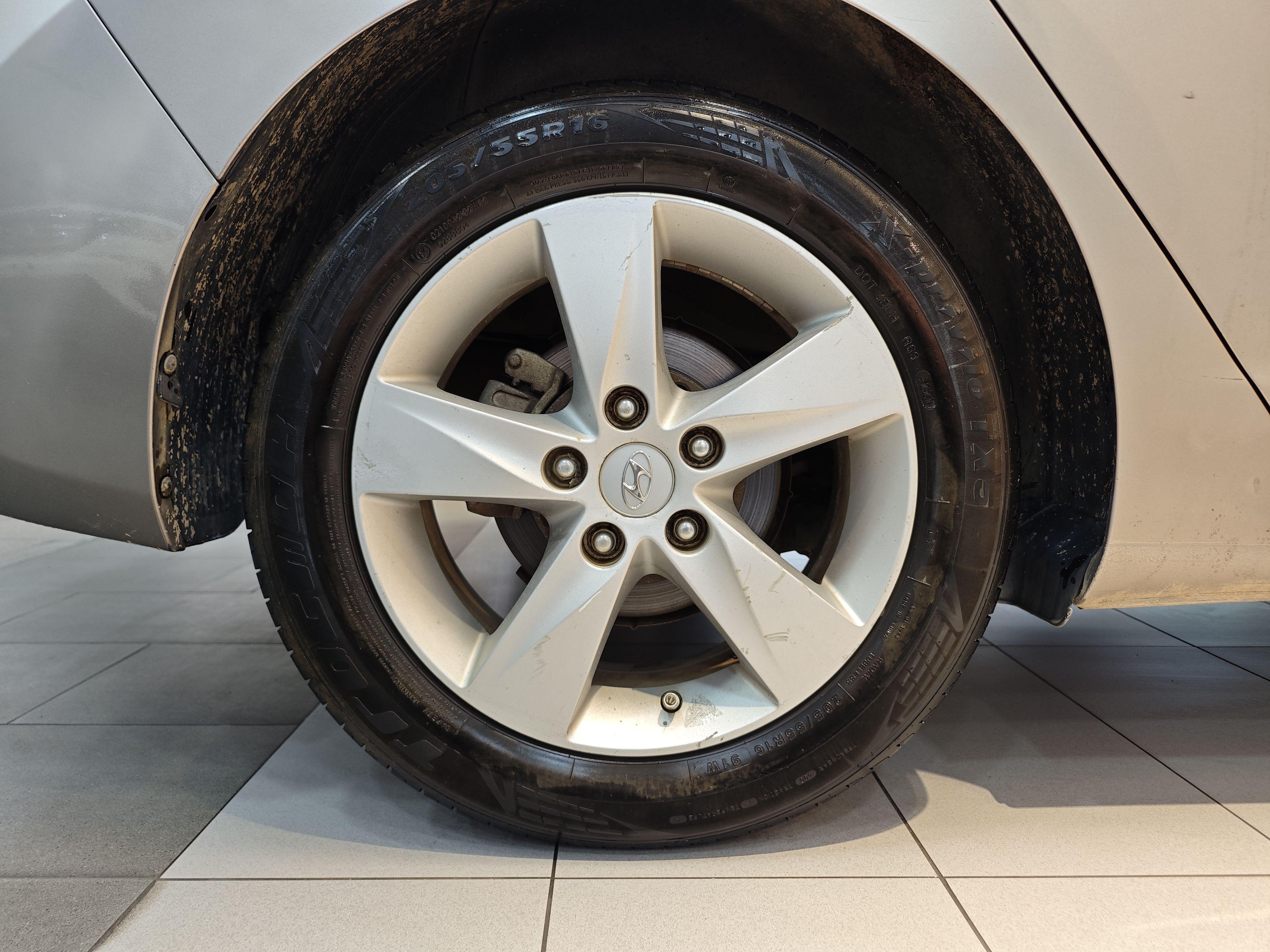 Hyundai Elantra 2012 thumb 6
